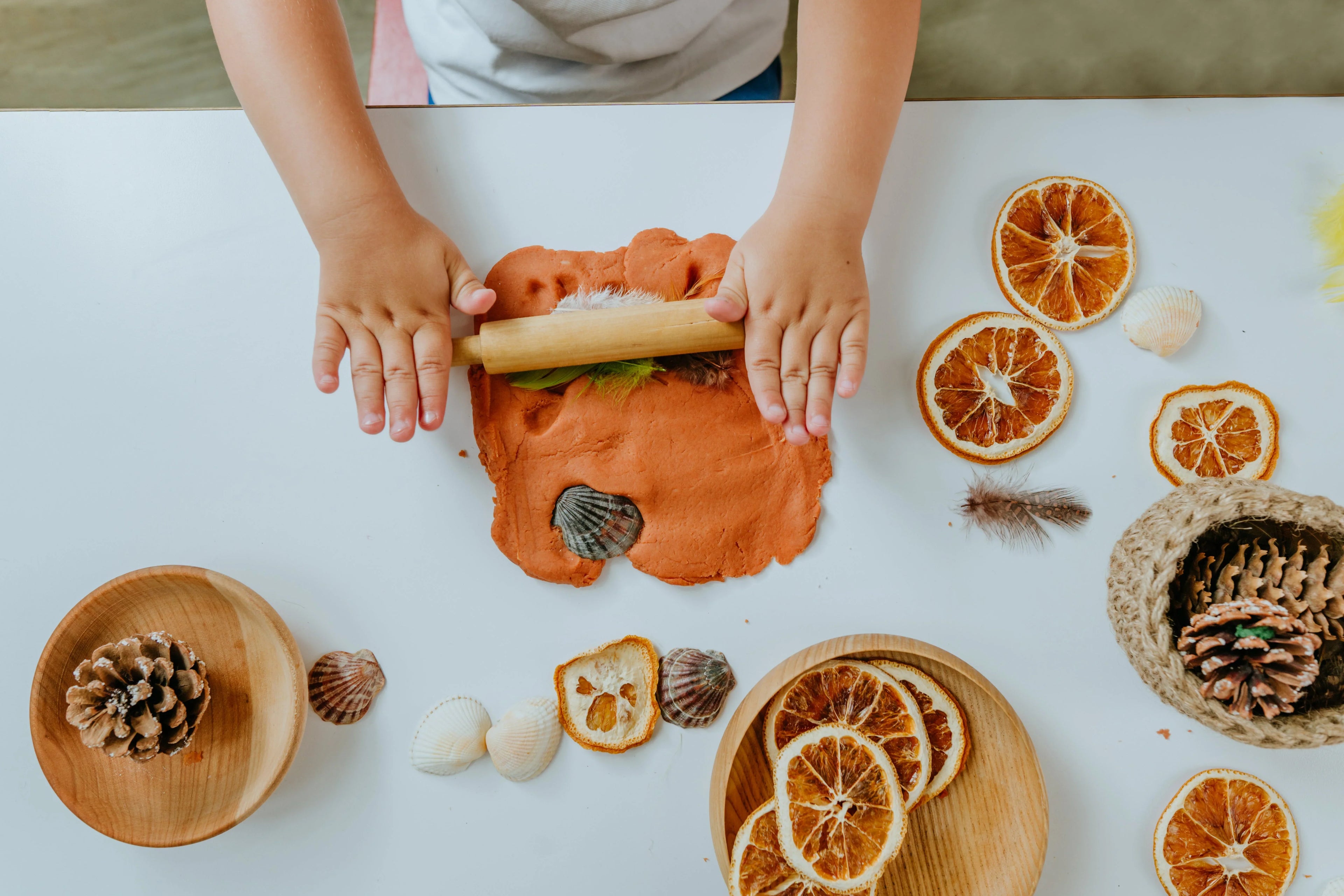 Montessori-Spielzeug zum Erlernen des Alltagslebens