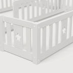 Montessori-Doppelbett zum Aufstellen auf dem Boden mit Stern-Seitengittern