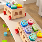 Montessori-Stapelspielzeug mit geometrischen Formen