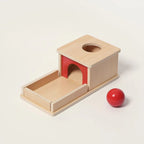 Montessori-Box zum Thema Objektbeständigkeit