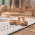 Montessori-Spielzeug mit Rädern