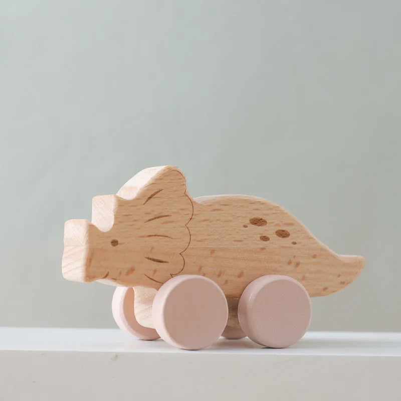 Montessori-Spielzeug mit Rädern