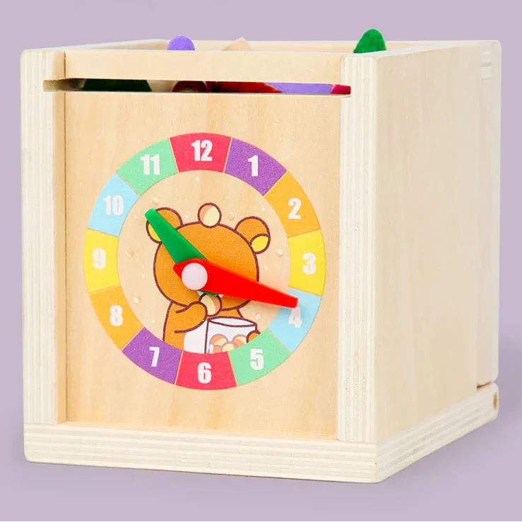 Montessori-Box mit Formen und Farben und Bällen
