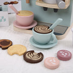 Montessori-Kaffeemaschine aus Holz