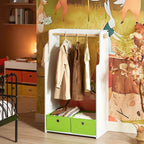 Offener Kinderschrank mit weißen Tilda Kids Boxen