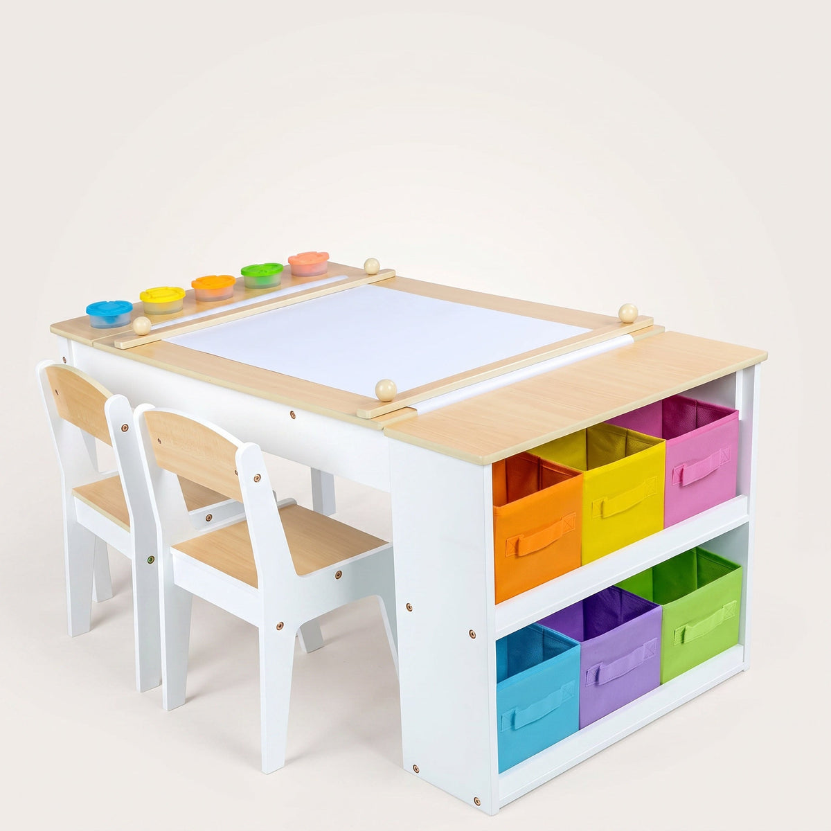 Montessori-Aktivitäten-Tisch