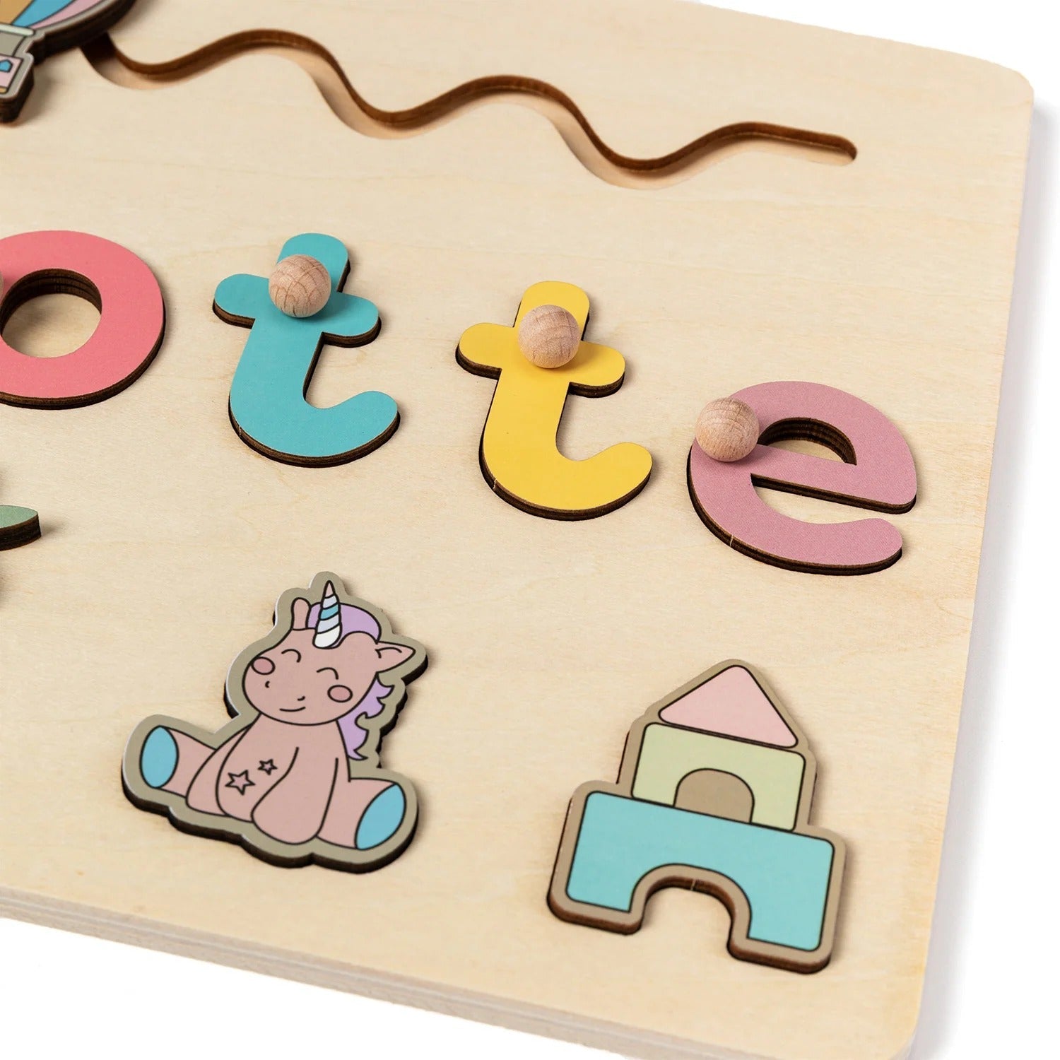Individuell gestaltetes Holzpuzzle für Kleinkinder