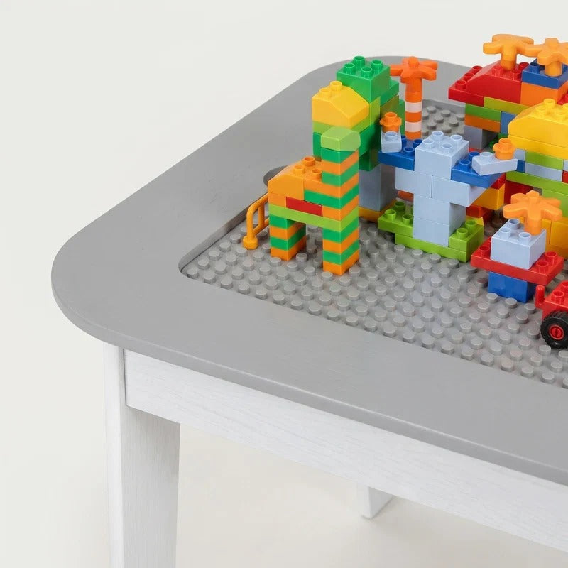 4-in-1-Montessori-Aktivitäten-Tisch mit Stühlen