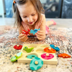 Montessori-Puzzle „Das Schlüpfen des Dinosauriers“