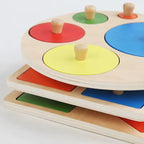 Montessori-Puzzle: Geometrische Formen und Farben