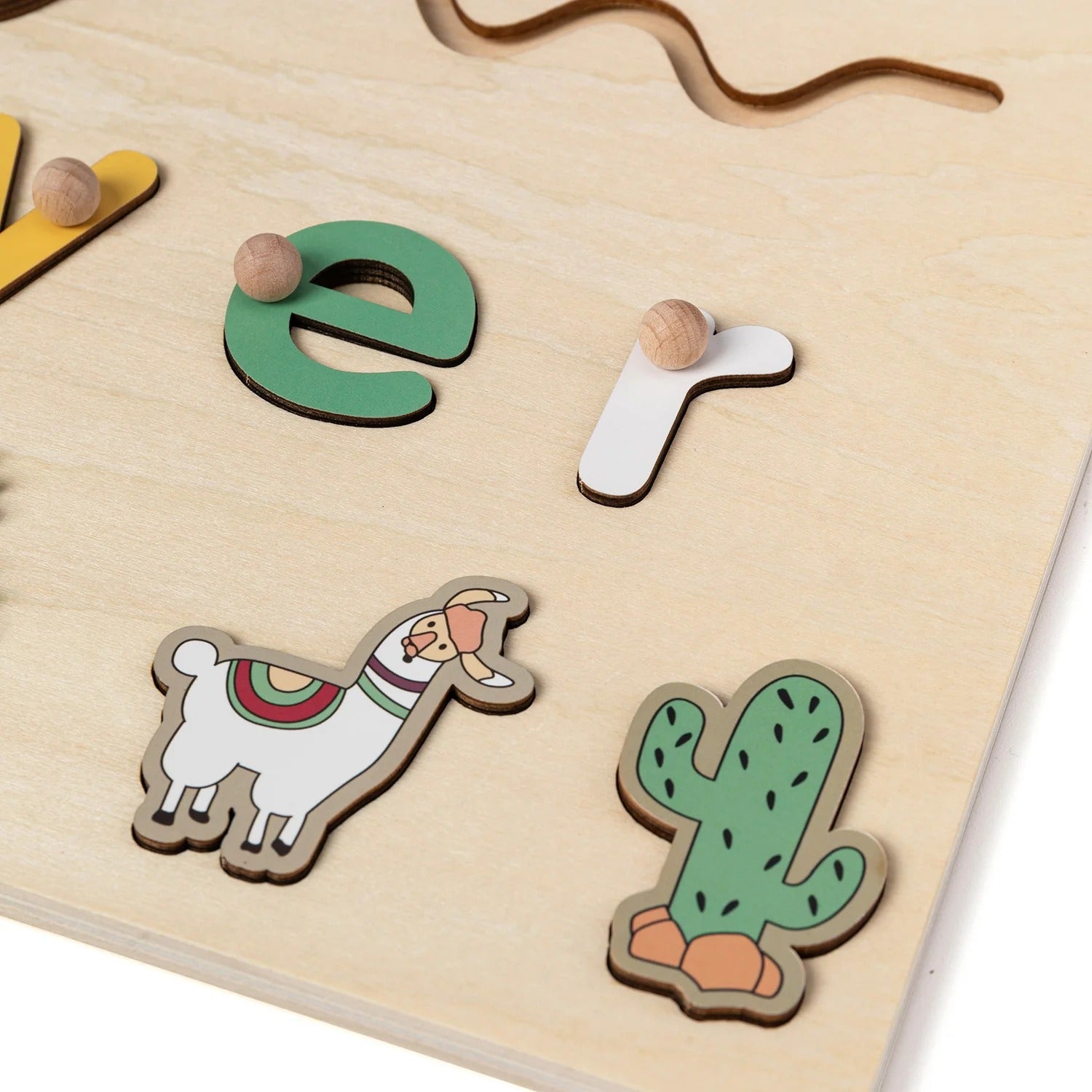 Individuell gestaltetes Holzpuzzle für Kleinkinder