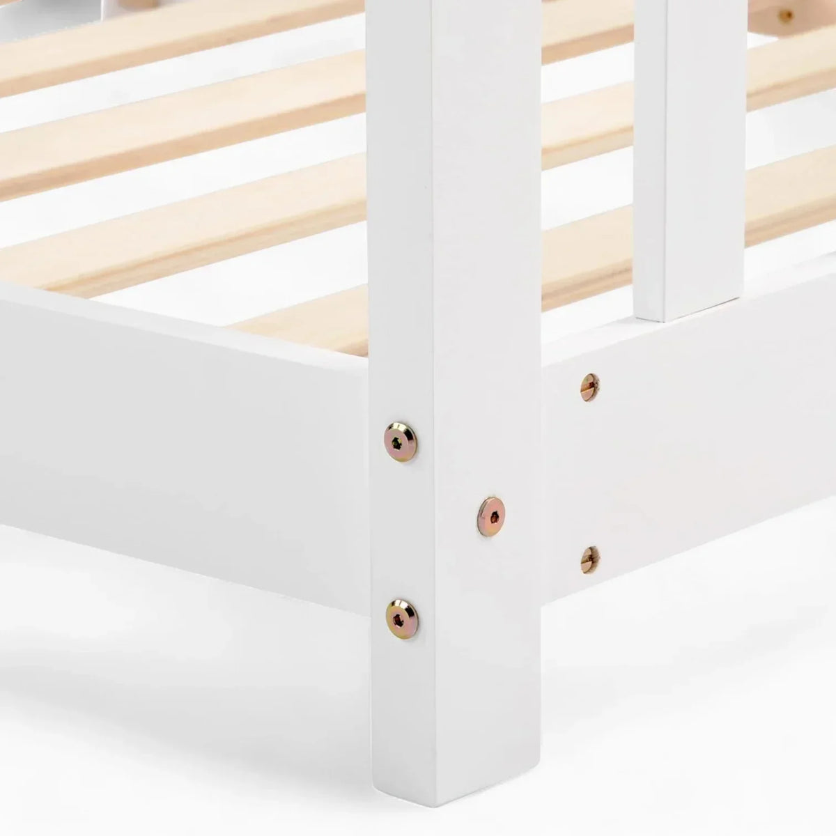Weißes Holzbett in Hüttendesign für Kinder Tilda Kids