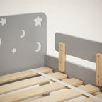 Montessori-Bett Kinder Mond & Sterne
