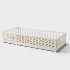 Montessori-Bodenbett aus weißem Massivholz